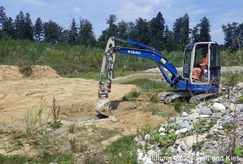 08 Naturarbeiten Tuempel zg 96 dpi.JPG